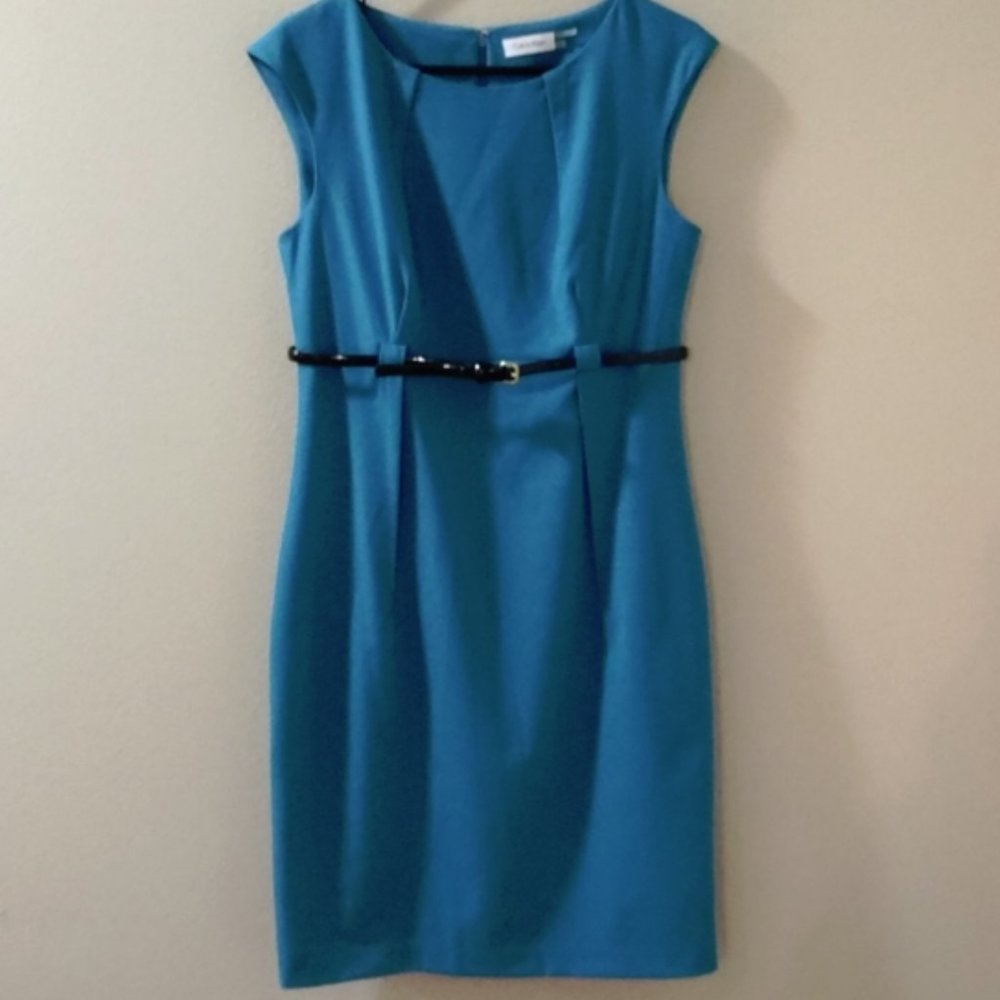 Calvin Klein - Cinch Waist Sleeveless Sheath Dress